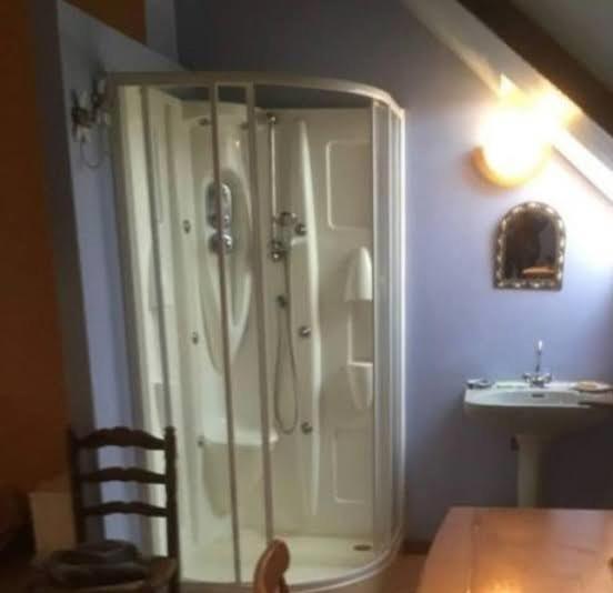 Chambre Chez L'Habitant Rueyres Exteriör bild